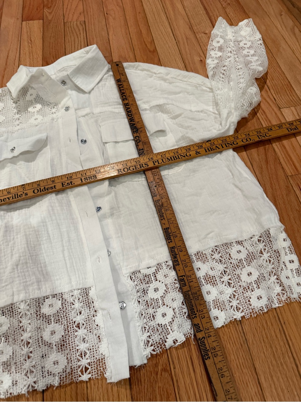 Women’s White Gauzy Lace Sleeve Button-Front Shirt Size XXL - Picture 6 of 9